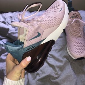 Nike AIRMAX 270